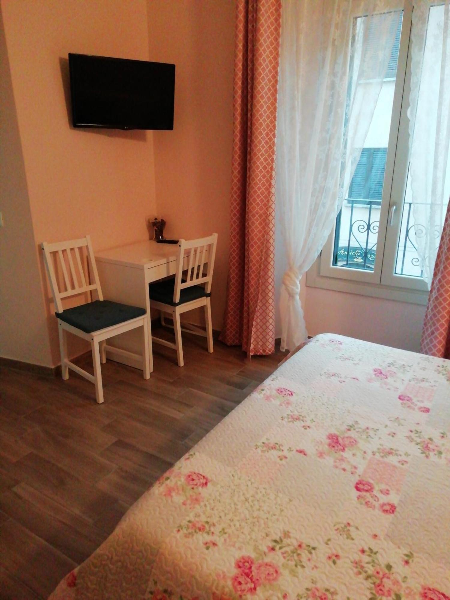 Hotel El Doorado Dorio Pokoj fotografie